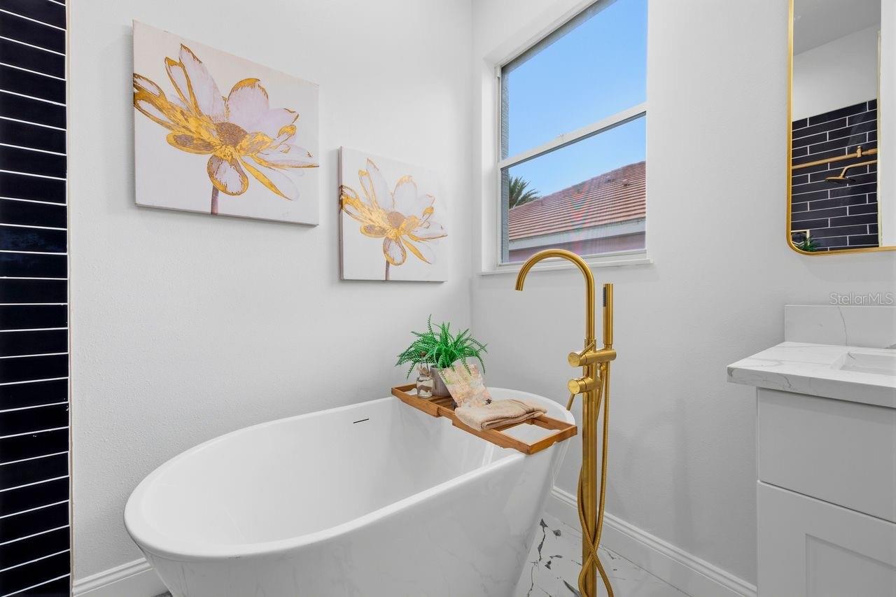 6011 CHAPARRAL AVE — photo 20