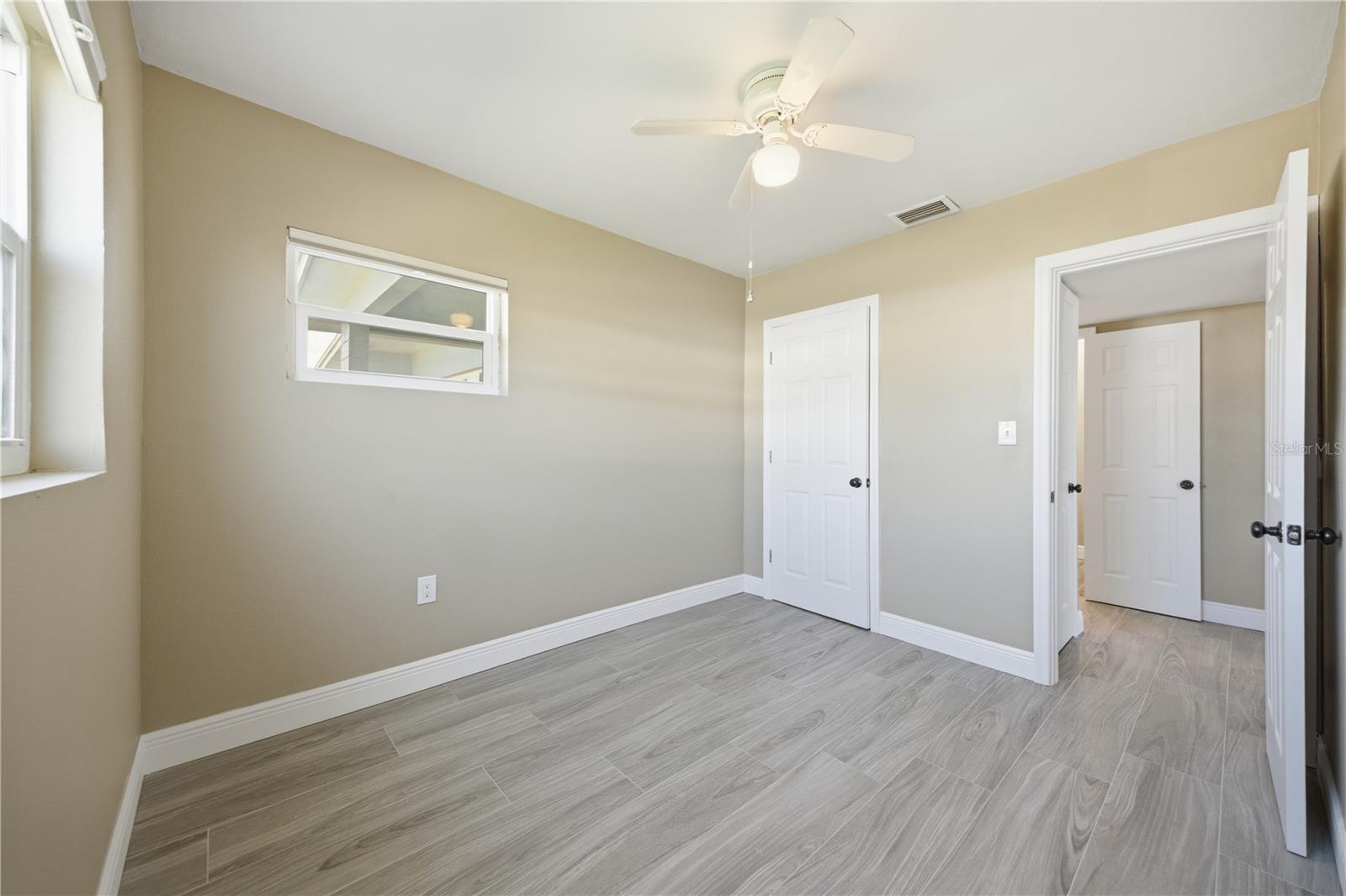 440 89TH AVE — photo 18