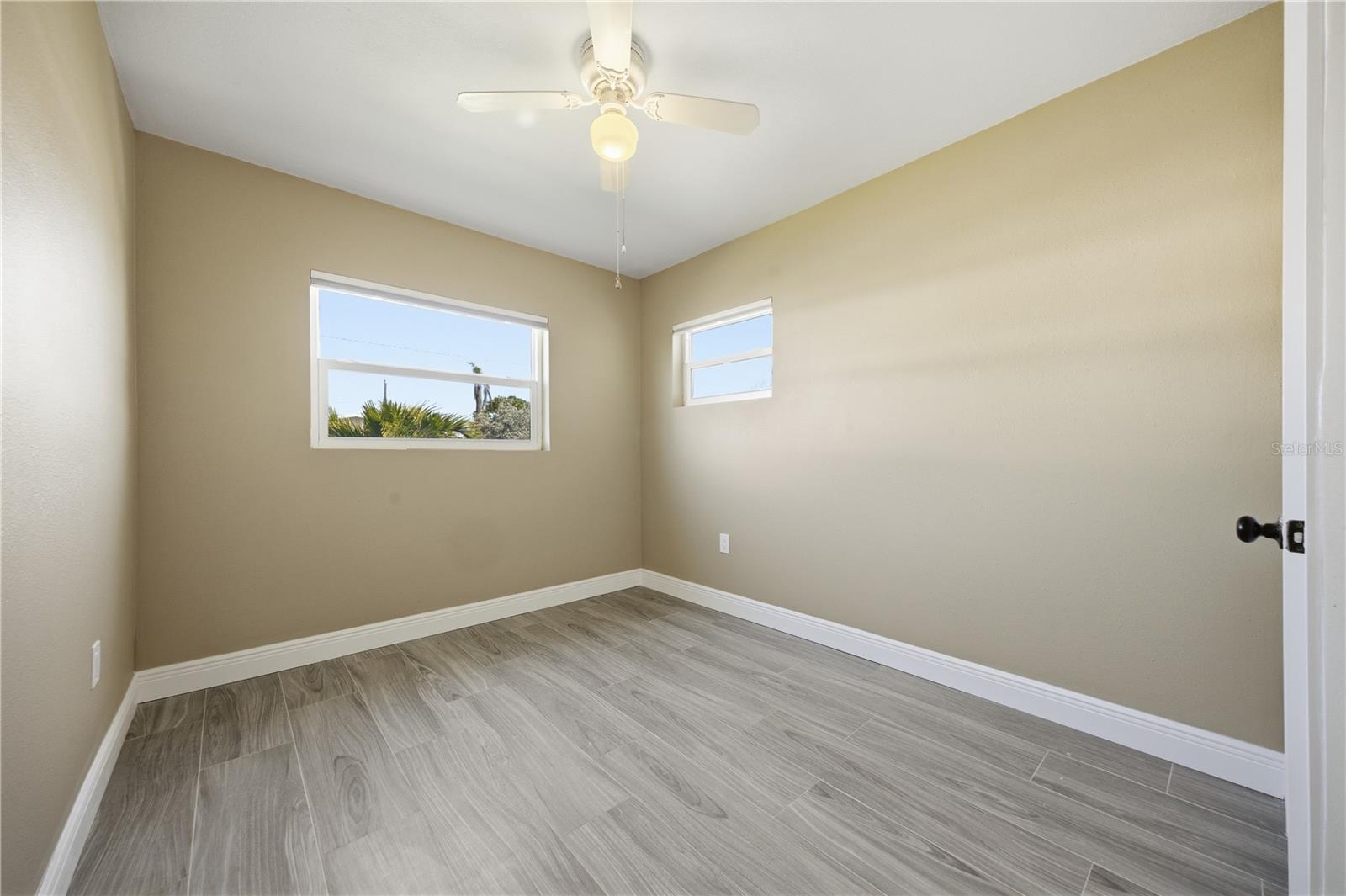 440 89TH AVE — photo 19