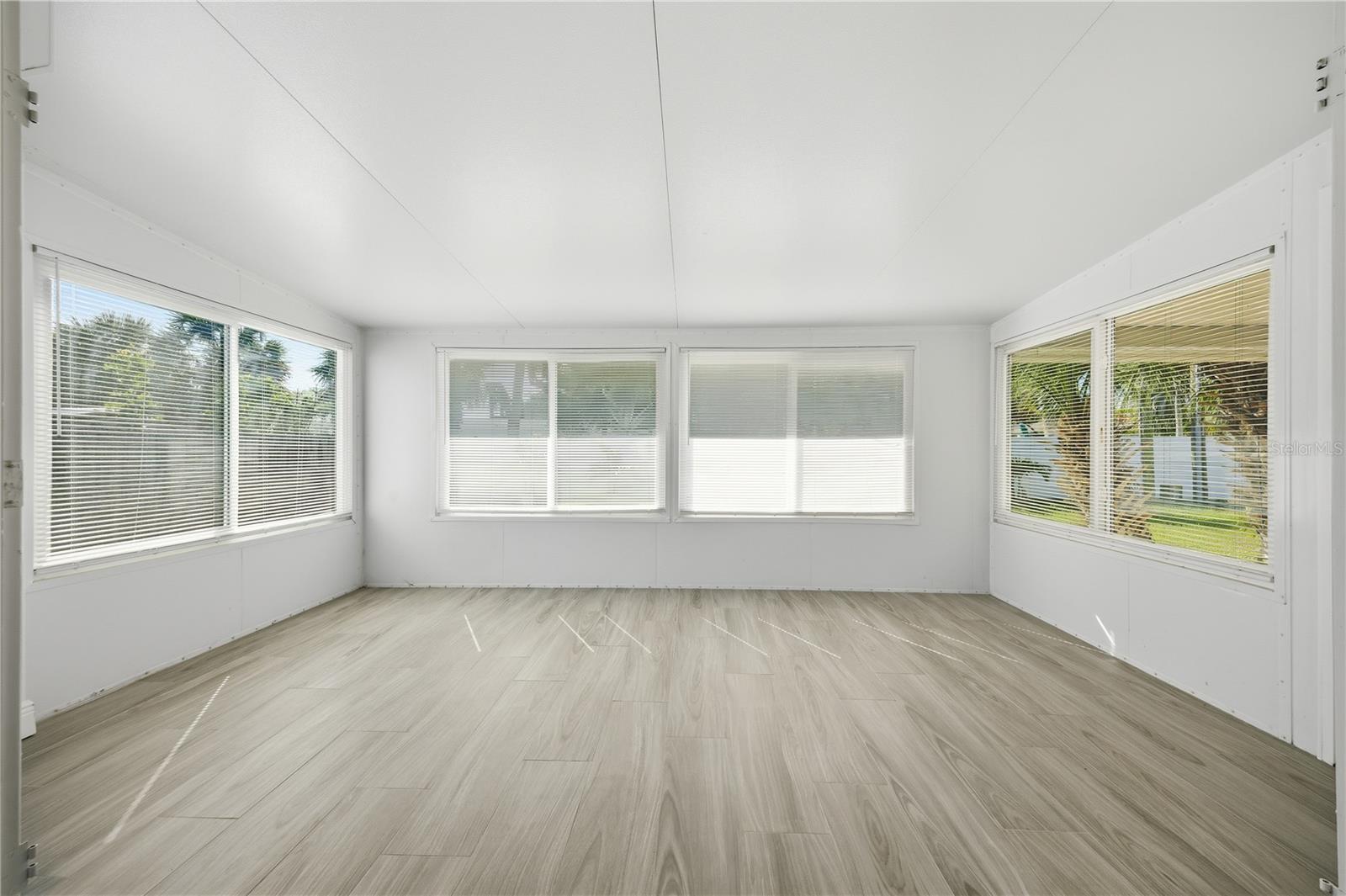 440 89TH AVE — photo 10