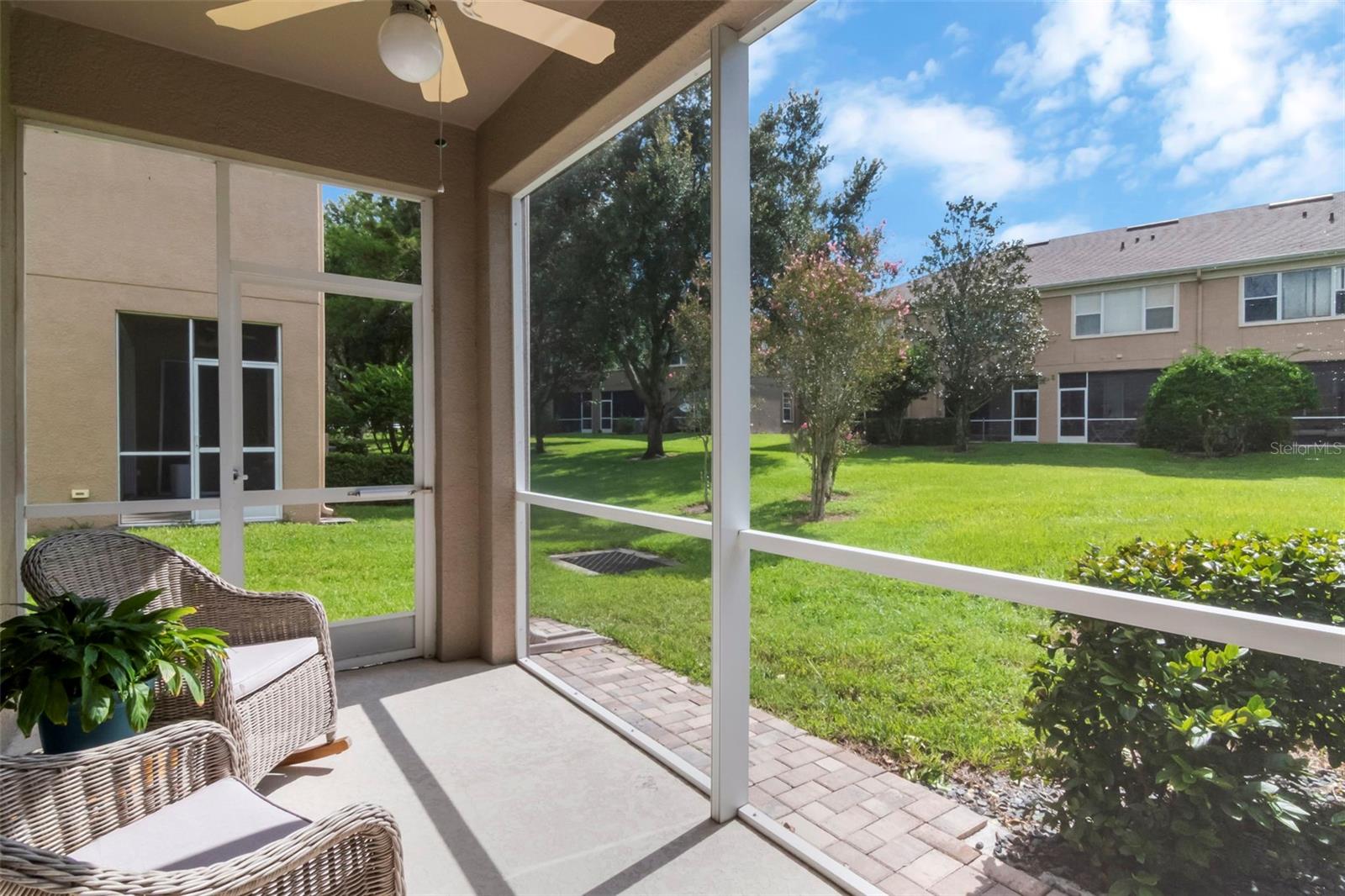 4111 BISMARCK PALM DR — photo 28