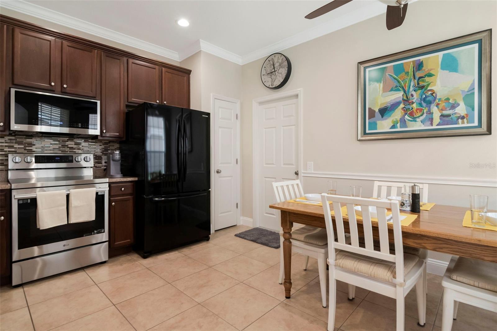 4111 BISMARCK PALM DR — photo 9