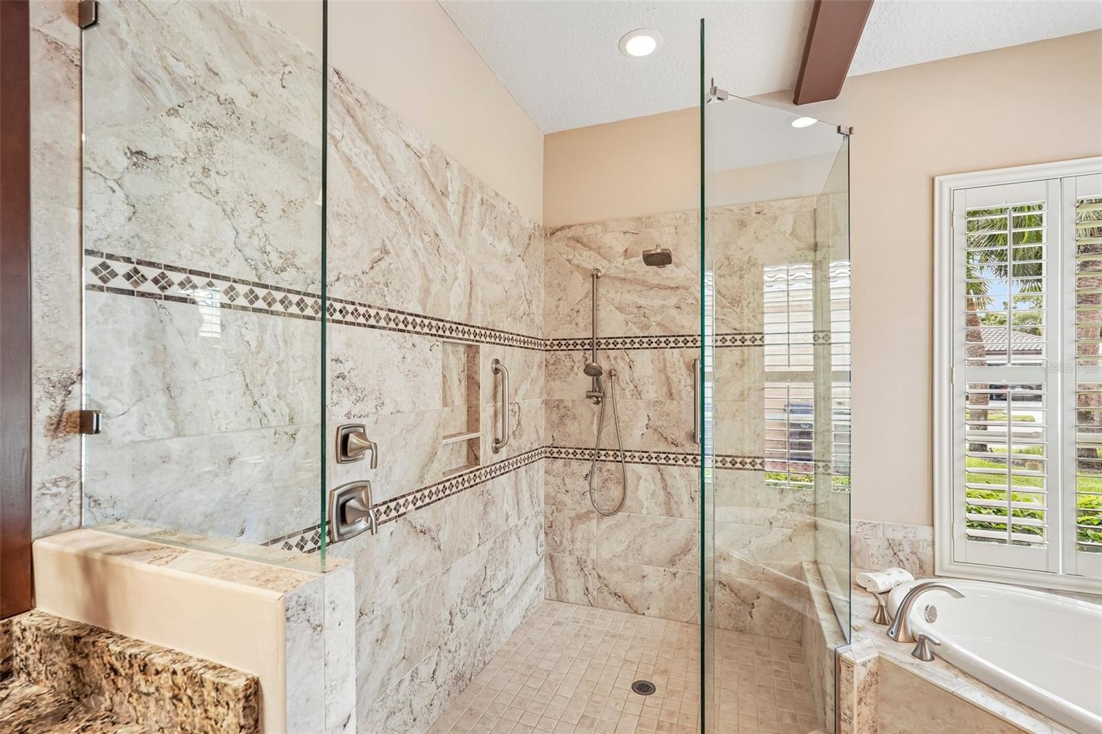 403 LANSBROOK DR — photo 31