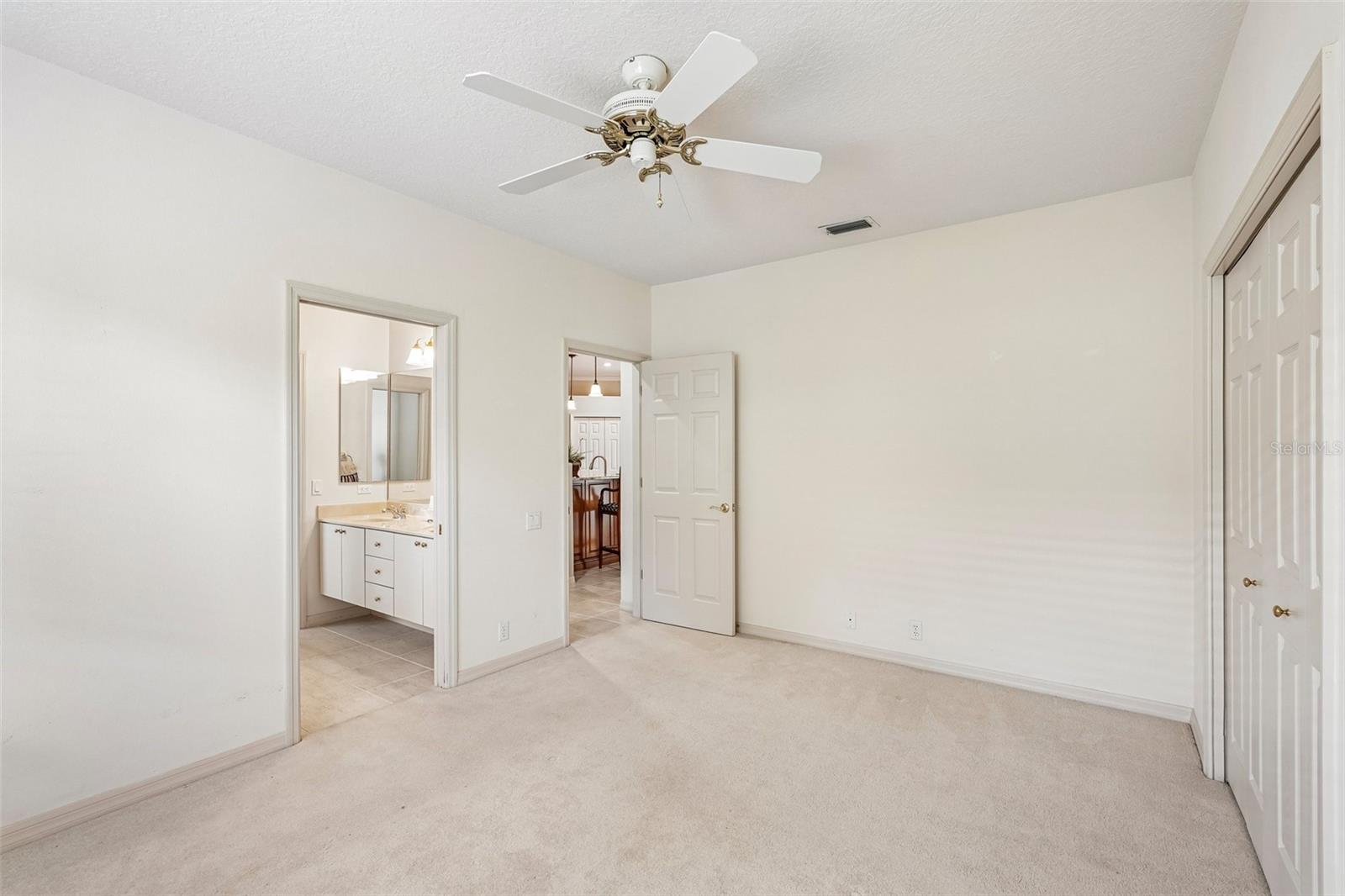 403 LANSBROOK DR — photo 44