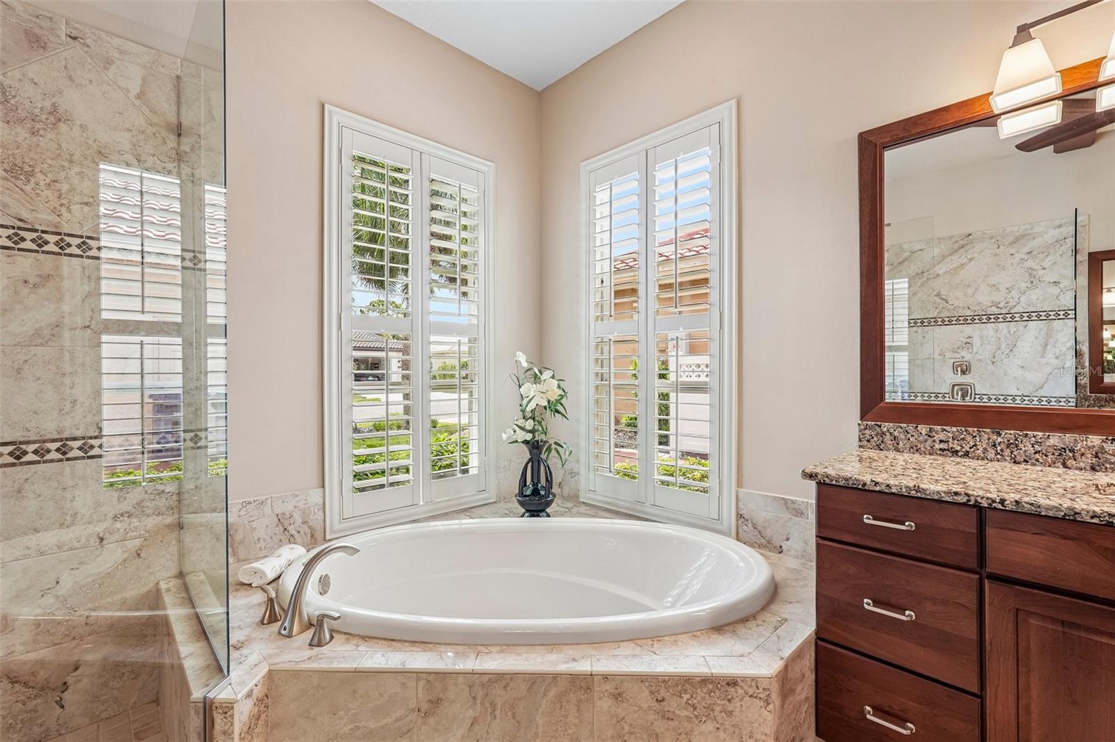 403 LANSBROOK DR — photo 33