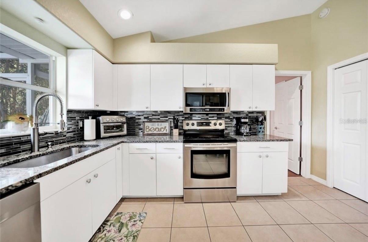 4040 S CRANBERRY BLVD — photo 14