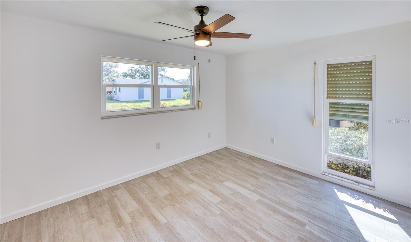 4318 GREAT LAKES DR N — photo 16