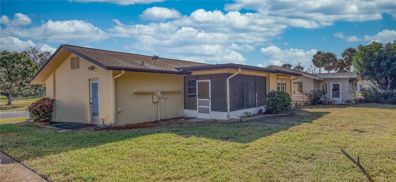 4318 GREAT LAKES DR N — photo 28