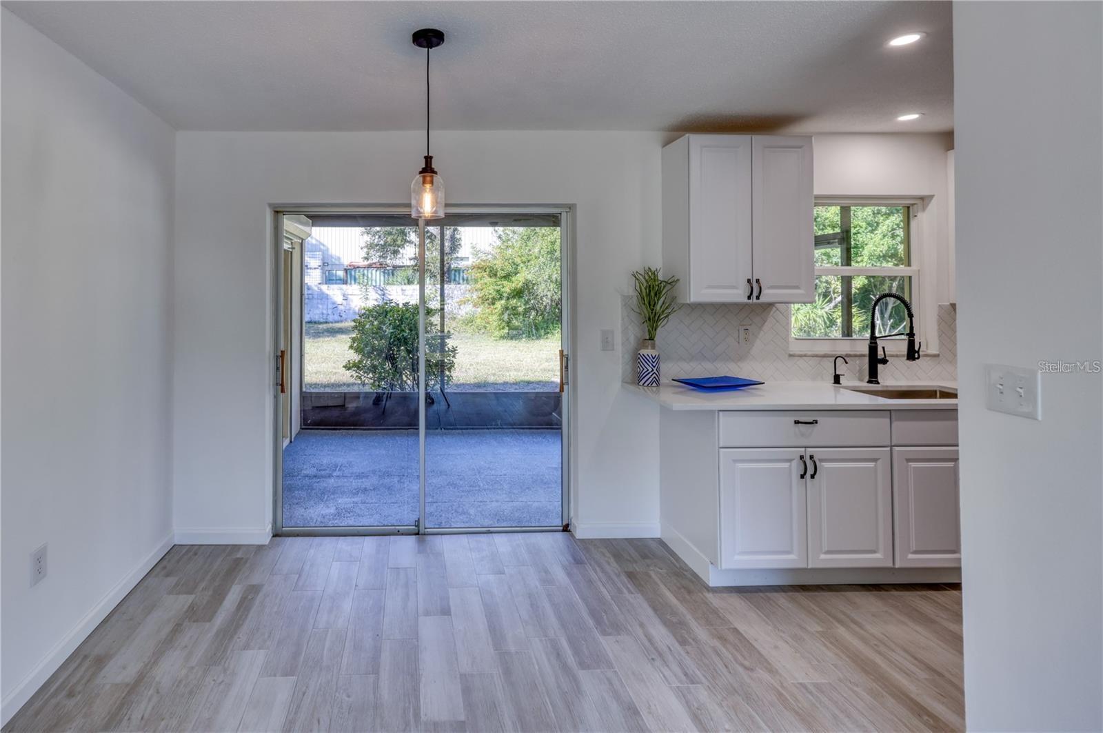 4318 GREAT LAKES DR N — photo 23