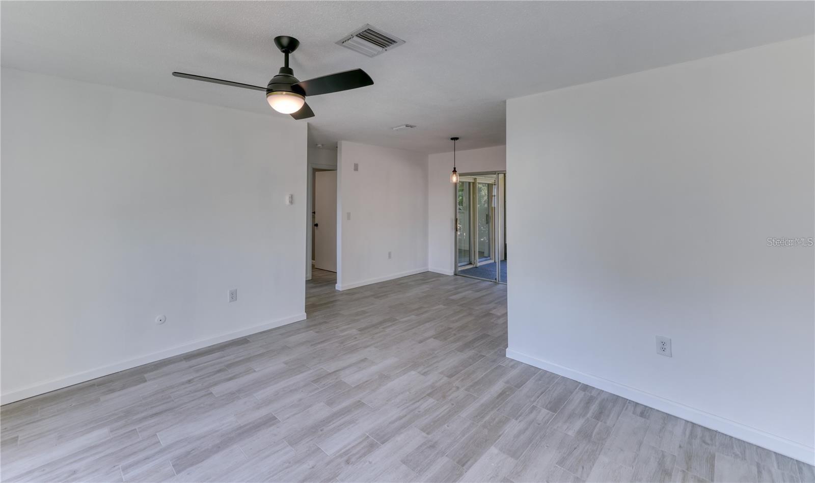 4318 GREAT LAKES DR N — photo 22