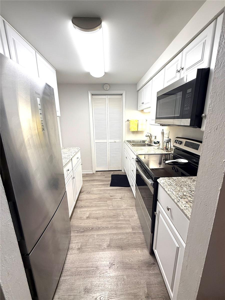 1799 N HIGHLAND AVE #75 — photo 7