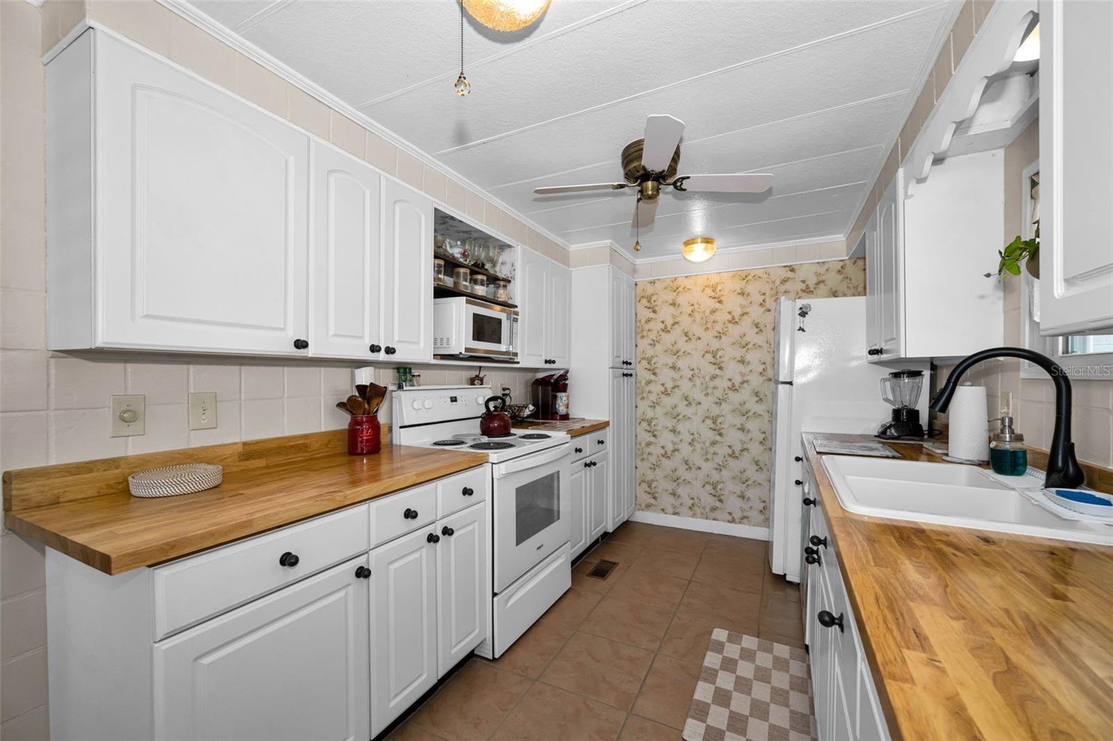 143 MELODY LN — photo 19