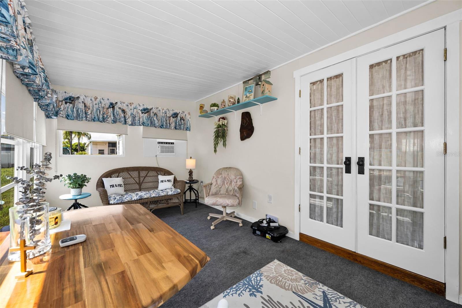 143 MELODY LN — photo 34
