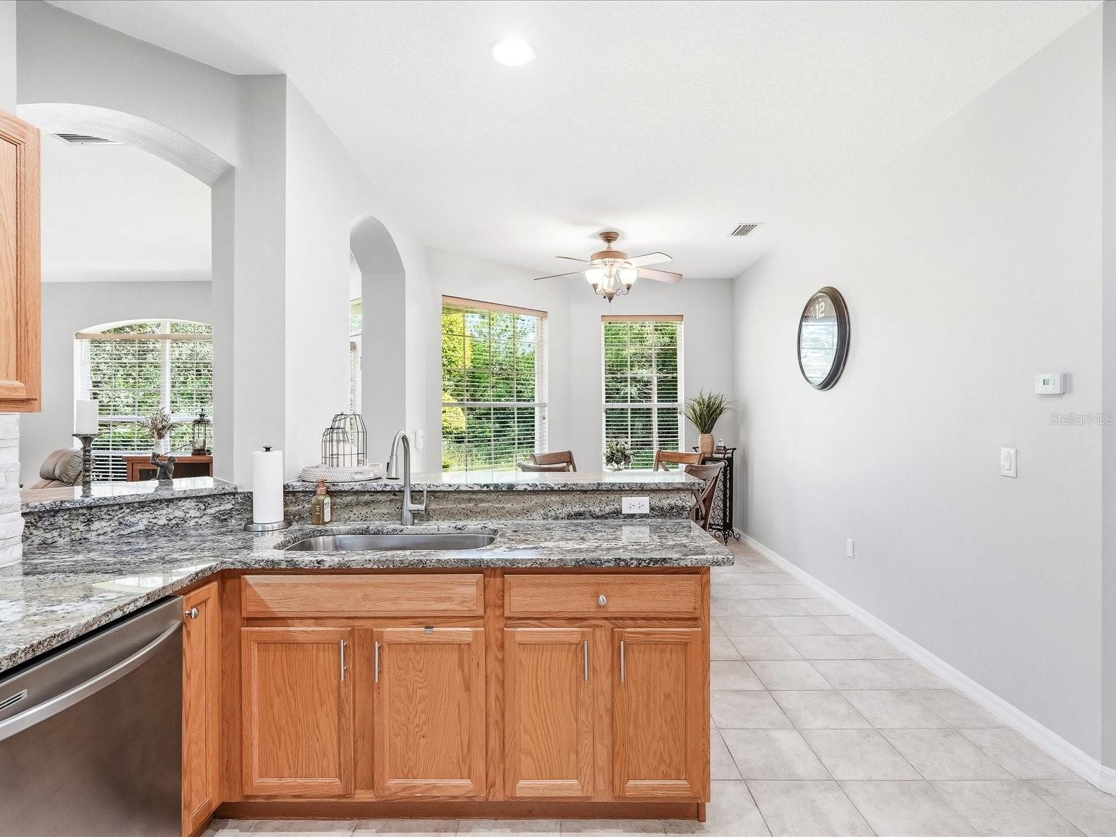 4693 WHISPERING OAKS DR — photo 20
