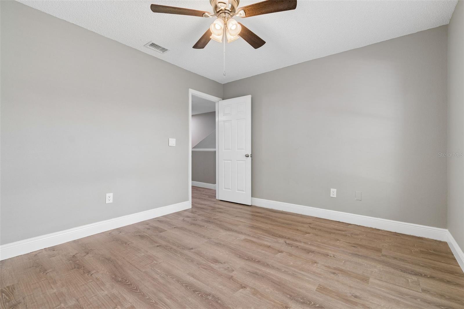 12914 LONGCREST DR — photo 16