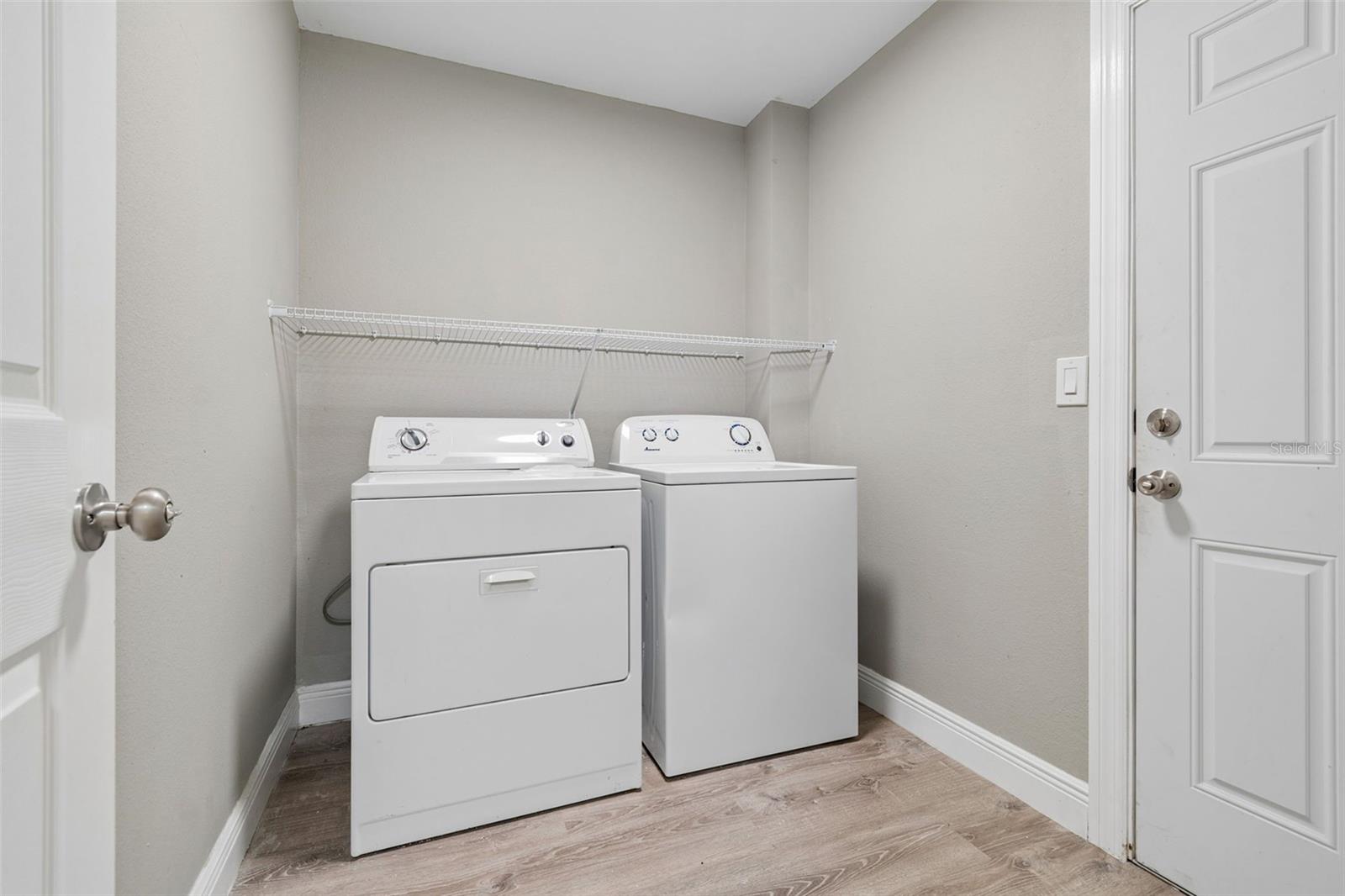 12914 LONGCREST DR — photo 33