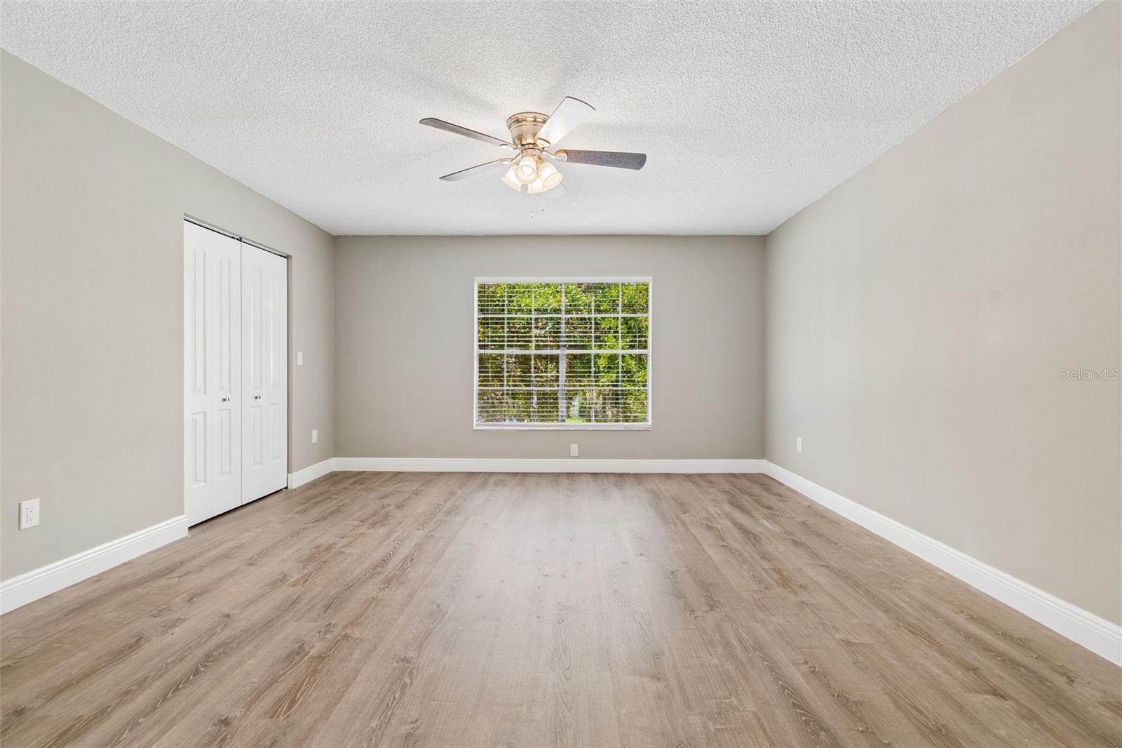 12914 LONGCREST DR — photo 43