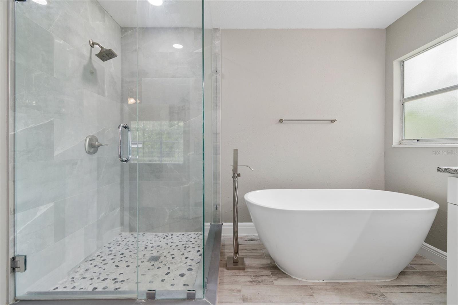 12914 LONGCREST DR — photo 53
