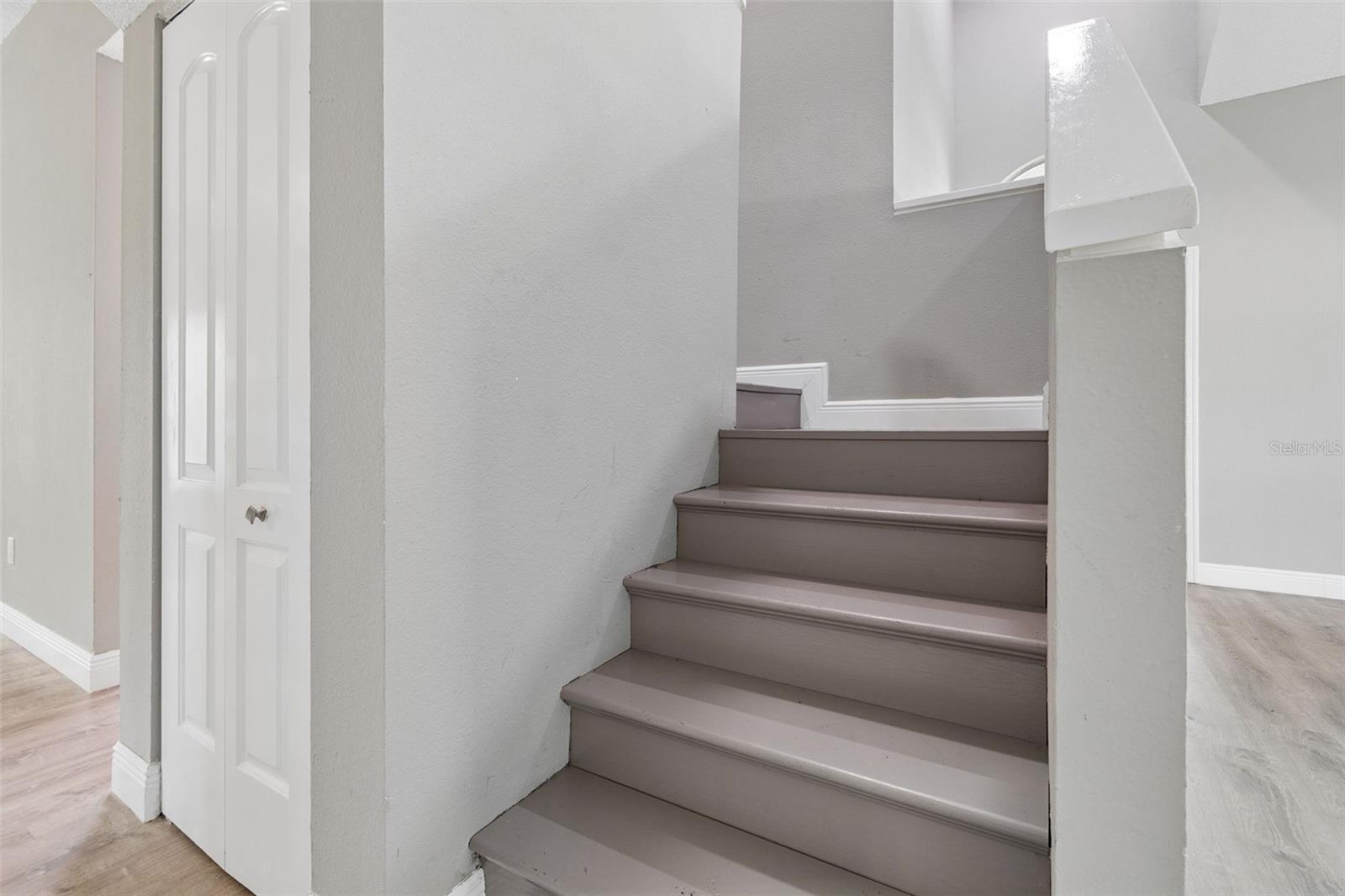 12914 LONGCREST DR — photo 35