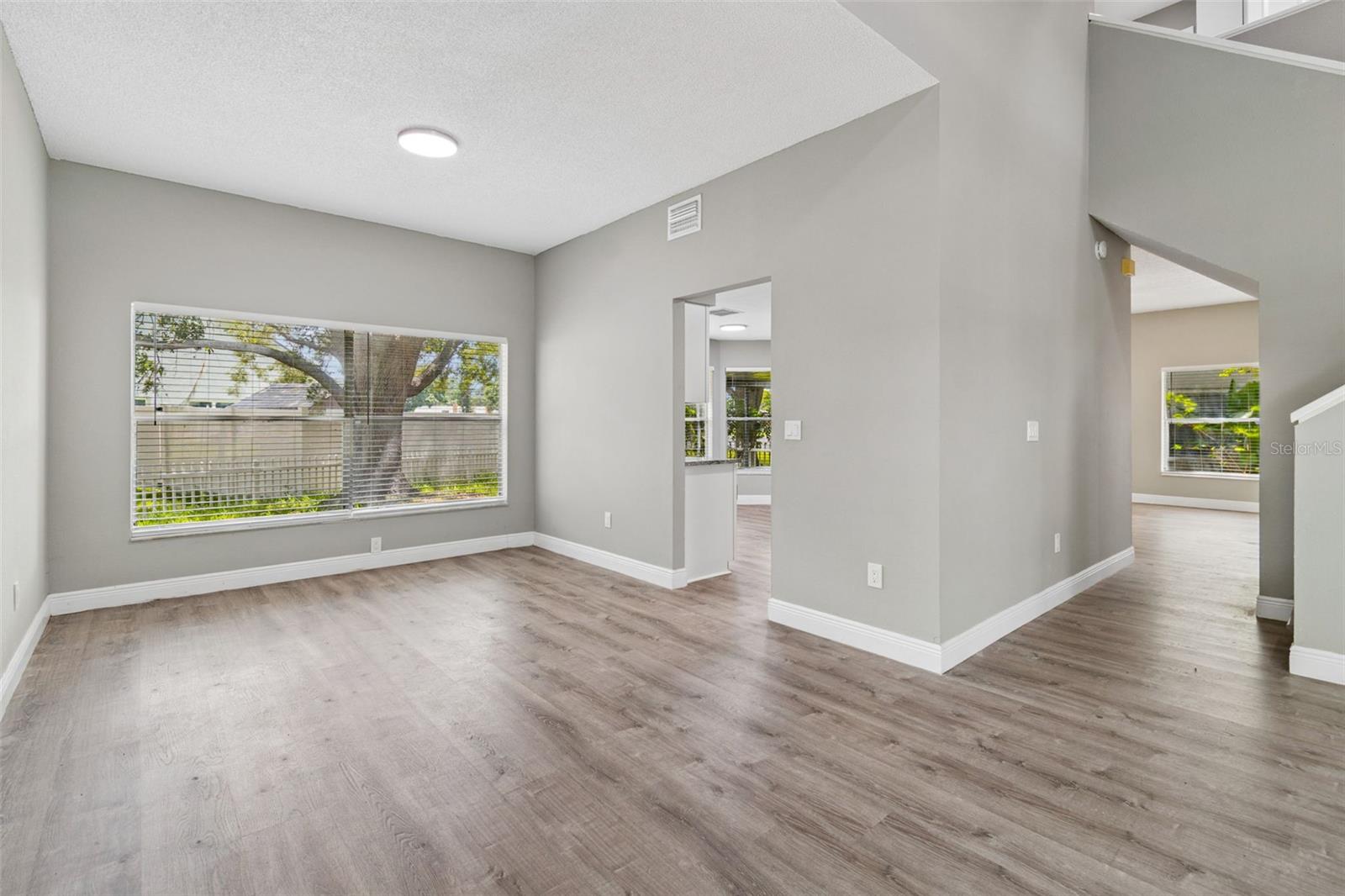 12914 LONGCREST DR — photo 21