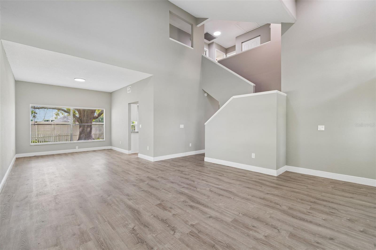 12914 LONGCREST DR — photo 20