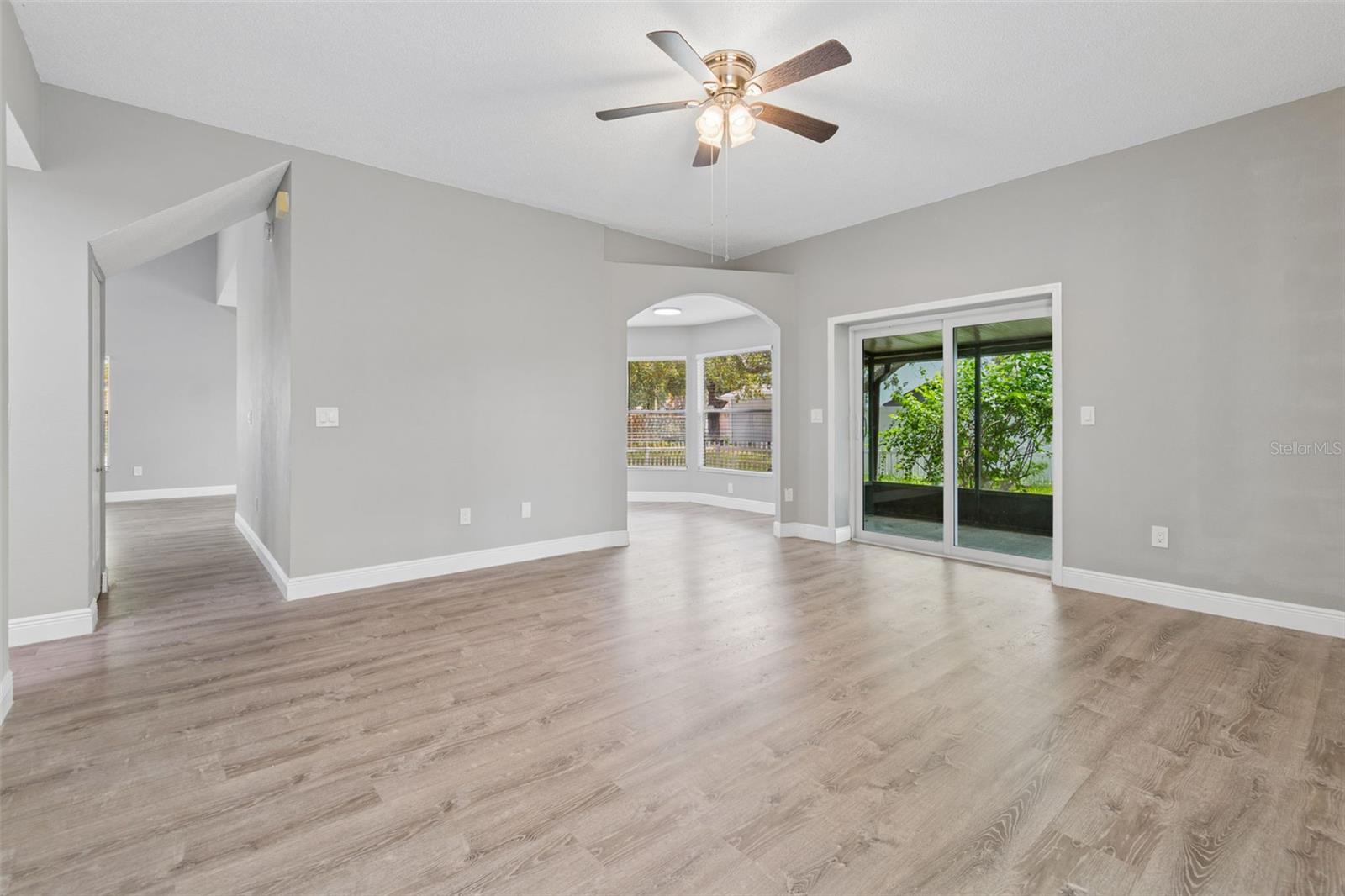 12914 LONGCREST DR — photo 29