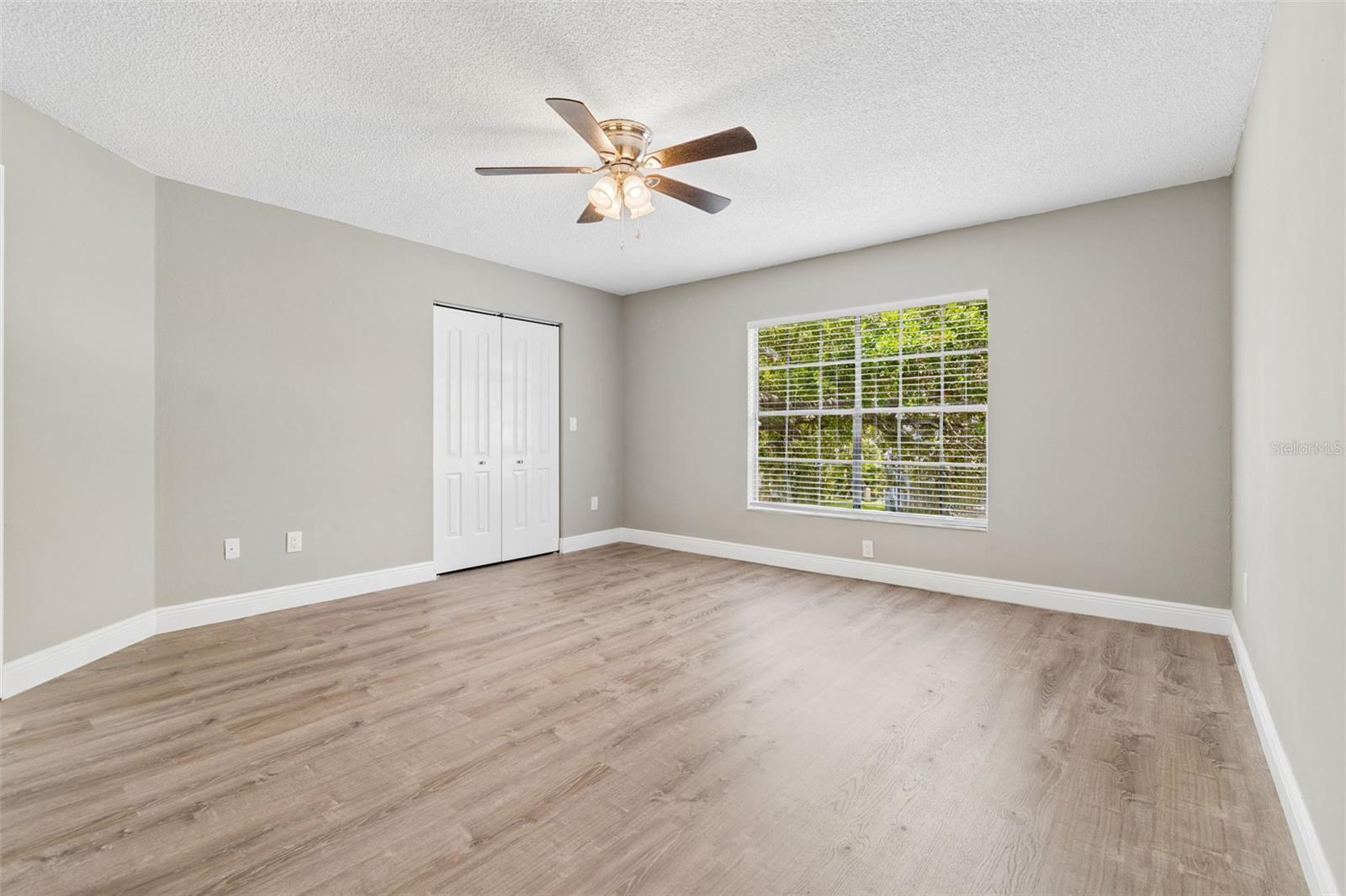 12914 LONGCREST DR — photo 44
