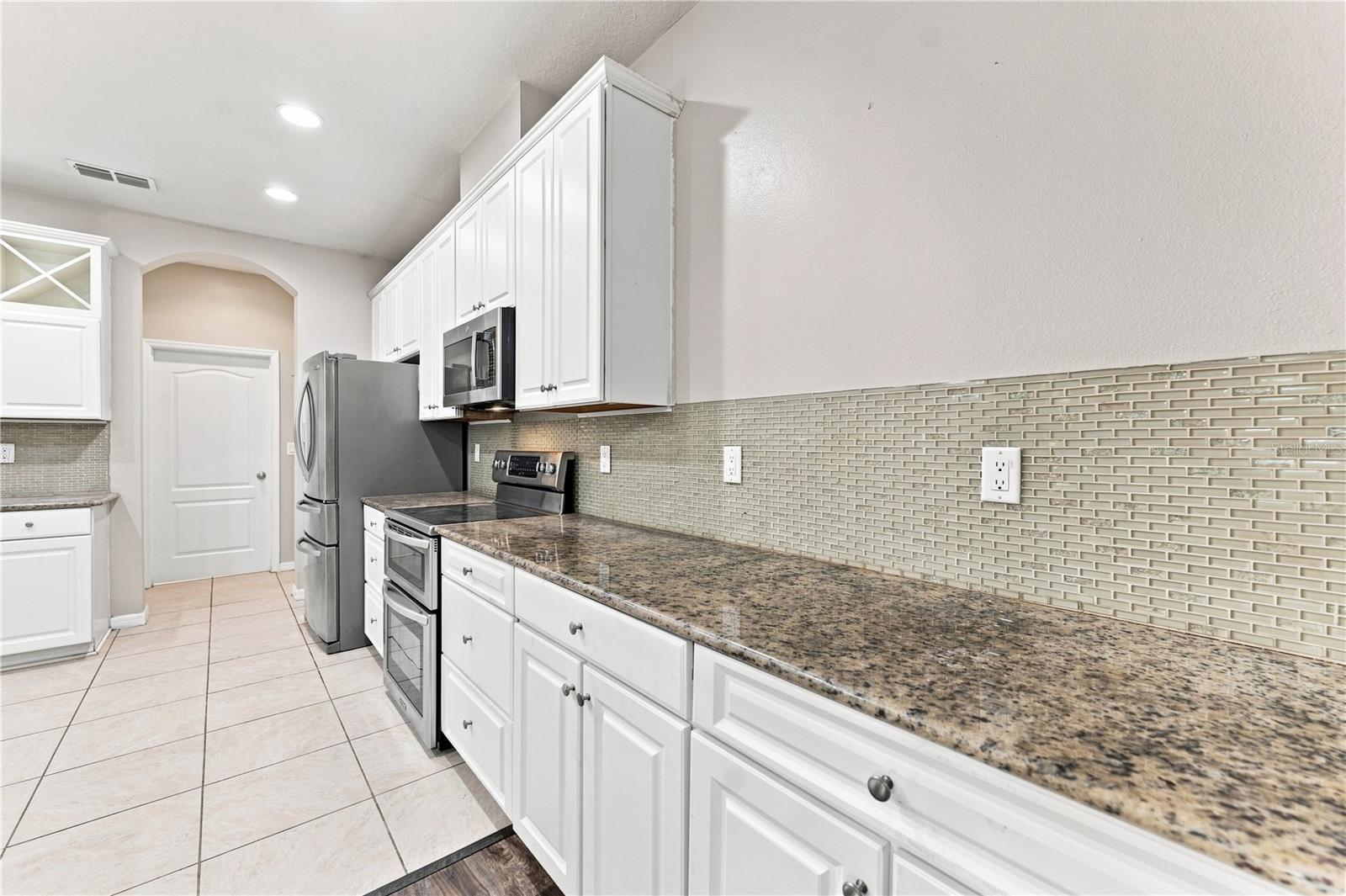 17013 VILESTA DR — photo 8