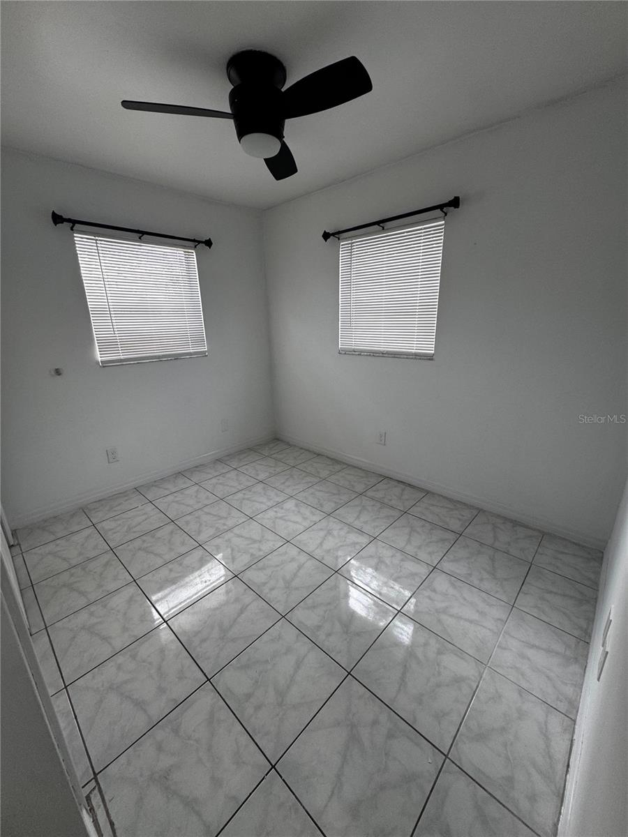 4202 E OKARA RD — photo 2