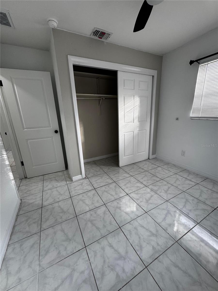 4202 E OKARA RD — photo 3