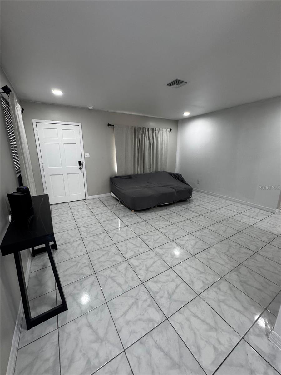 4202 E OKARA RD — photo 9