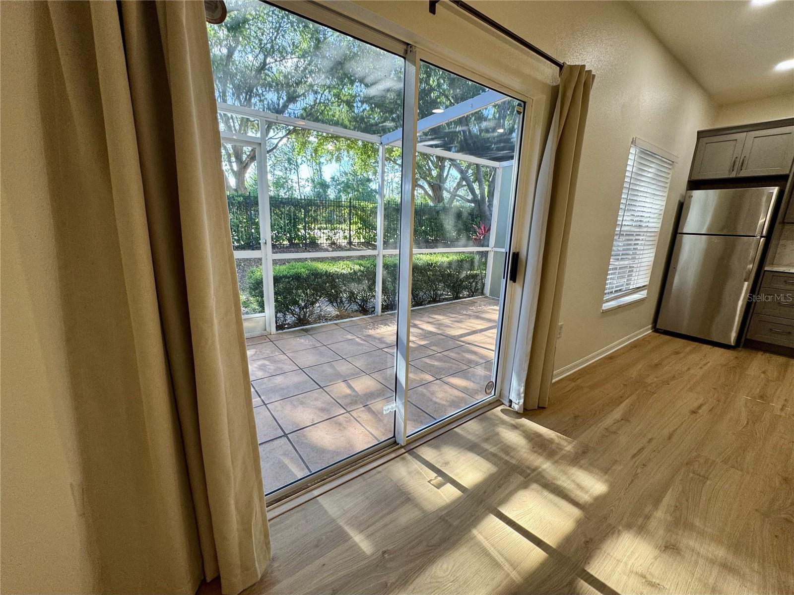 7702 PLANTATION CIR — photo 8