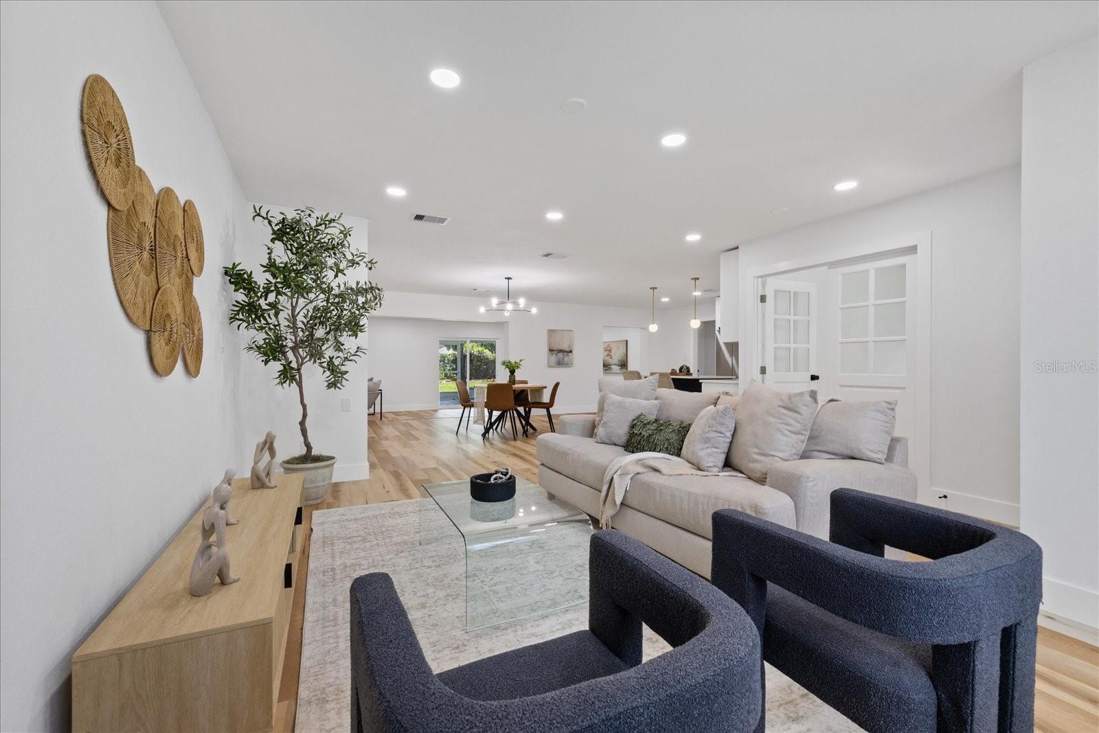 2928 FOREST CIR — photo 10