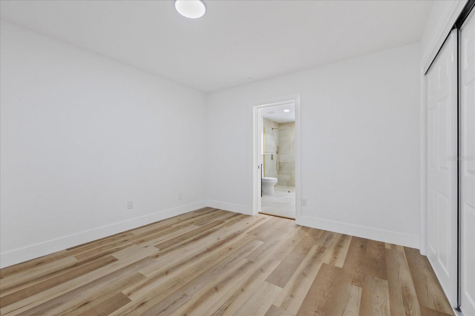 2928 FOREST CIR — photo 34