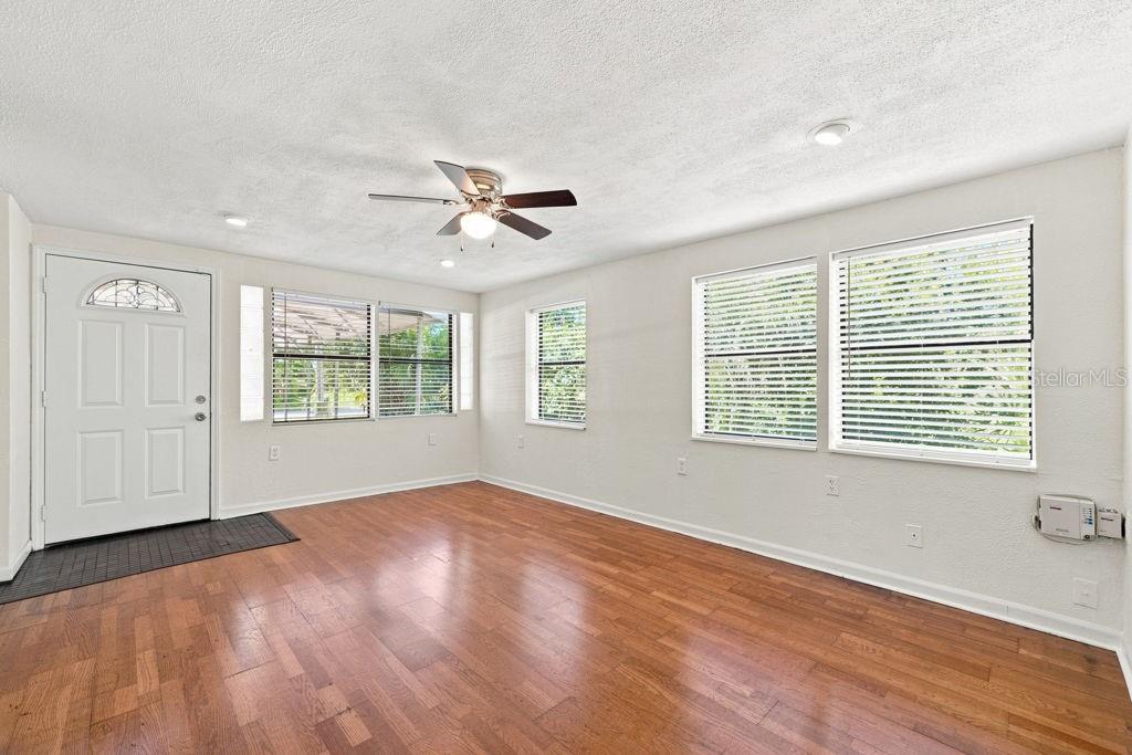 7810 CHAPEL AVE — photo 9
