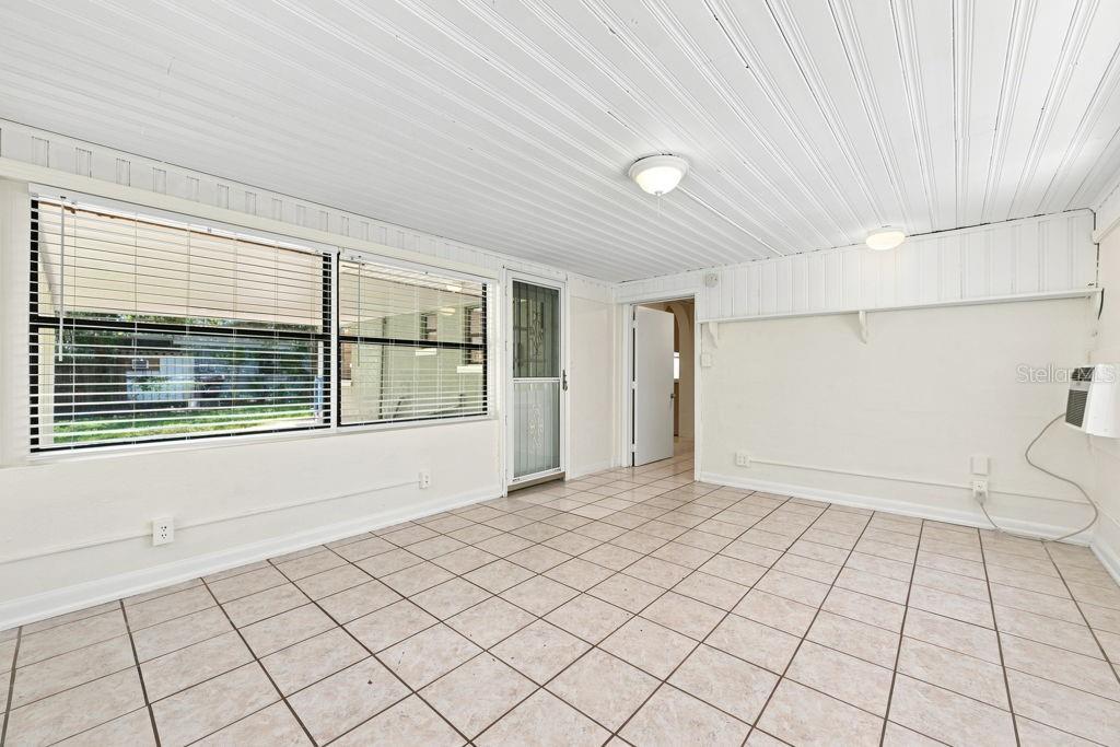 7810 CHAPEL AVE — photo 31