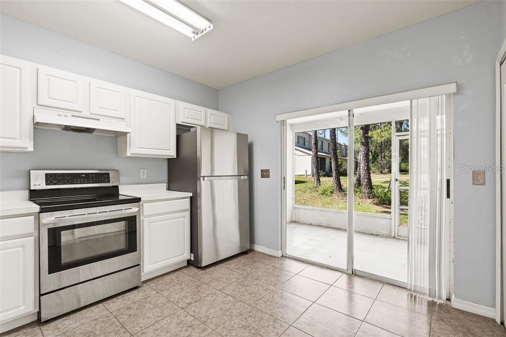 2369 LAKE WOODBERRY CIR — photo 4