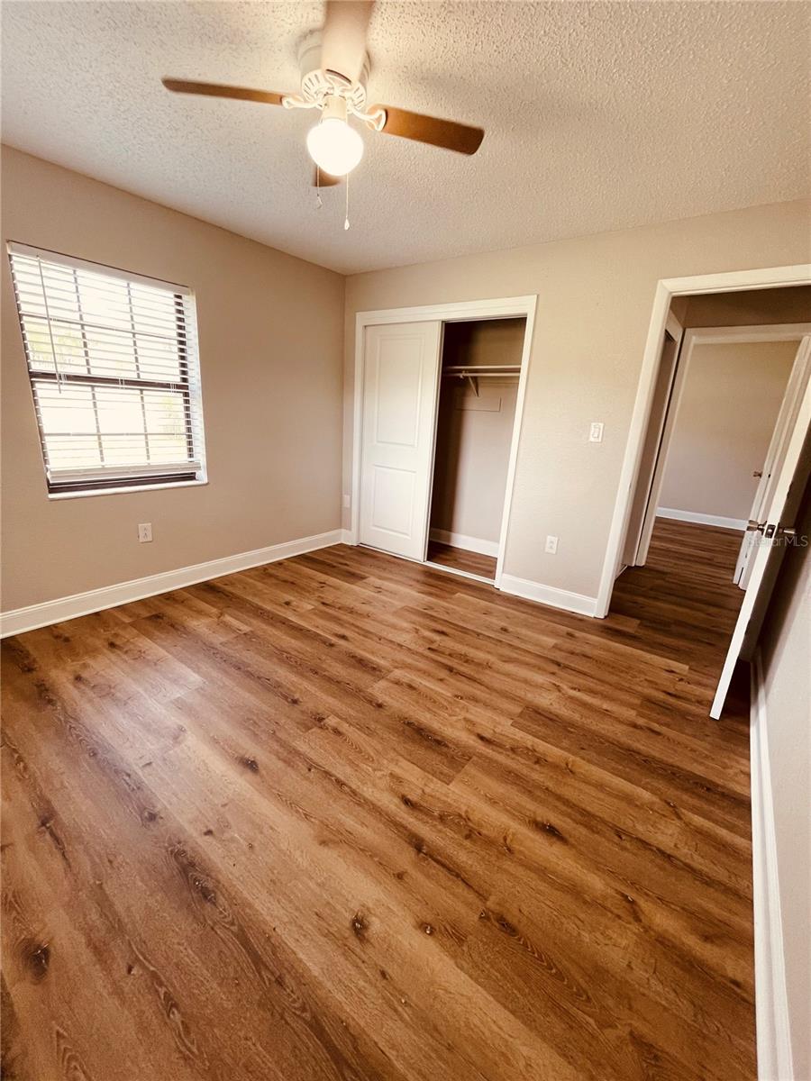 3210 LAUREL LN — photo 13