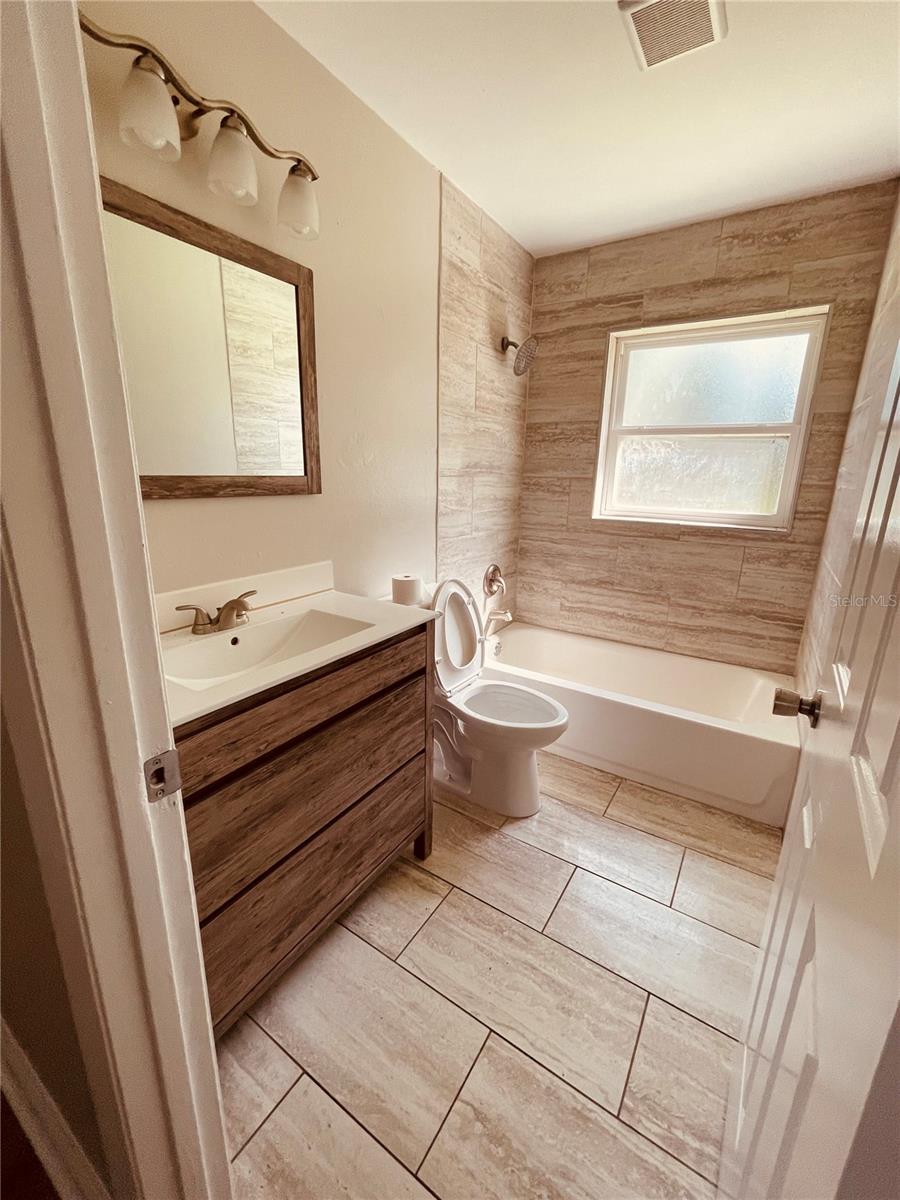 3210 LAUREL LN — photo 25