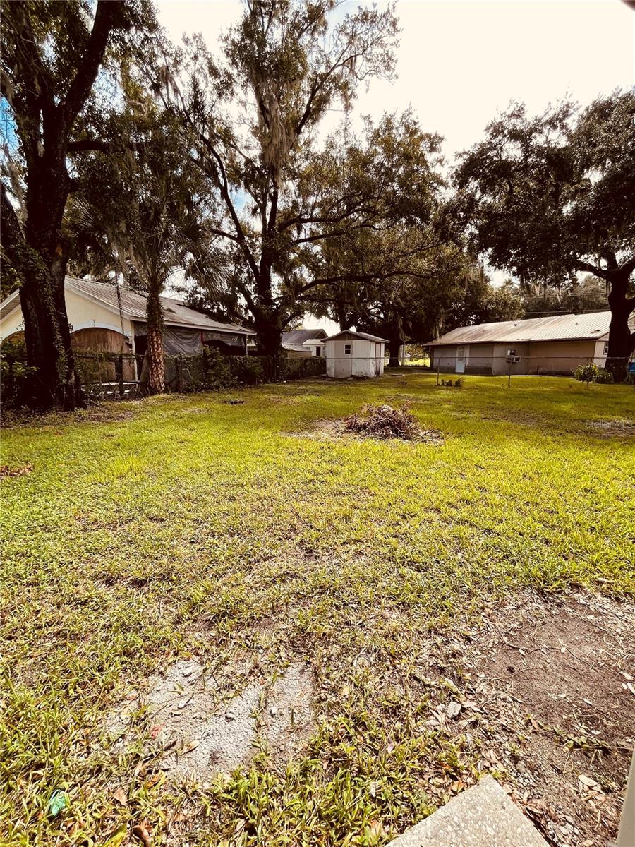 3210 LAUREL LN — photo 31