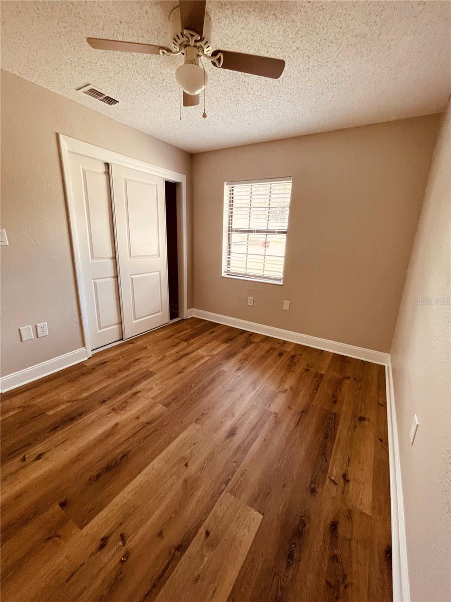 3210 LAUREL LN — photo 18