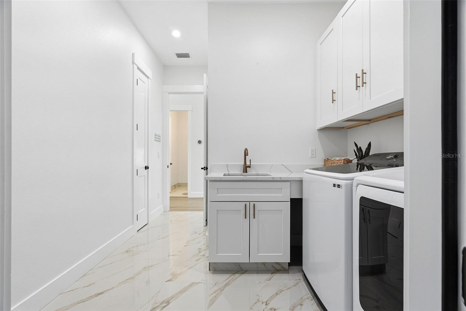 2777 LUCAYA AVE — photo 38