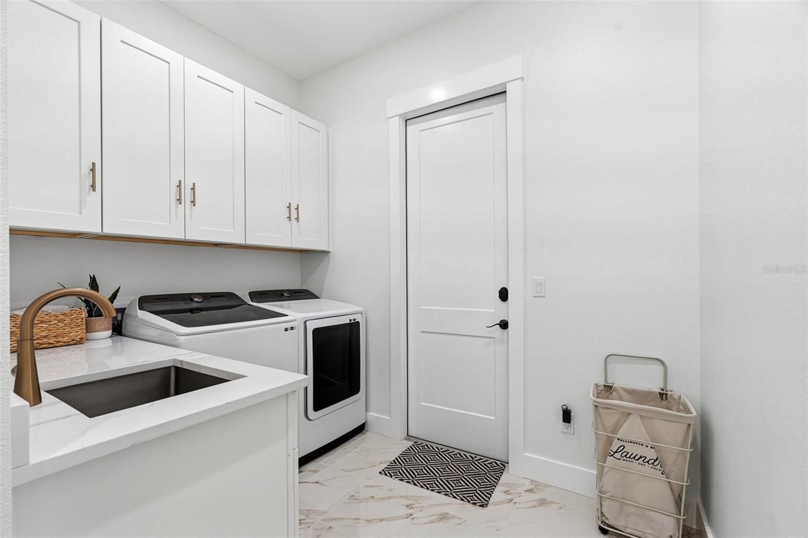 2777 LUCAYA AVE — photo 39