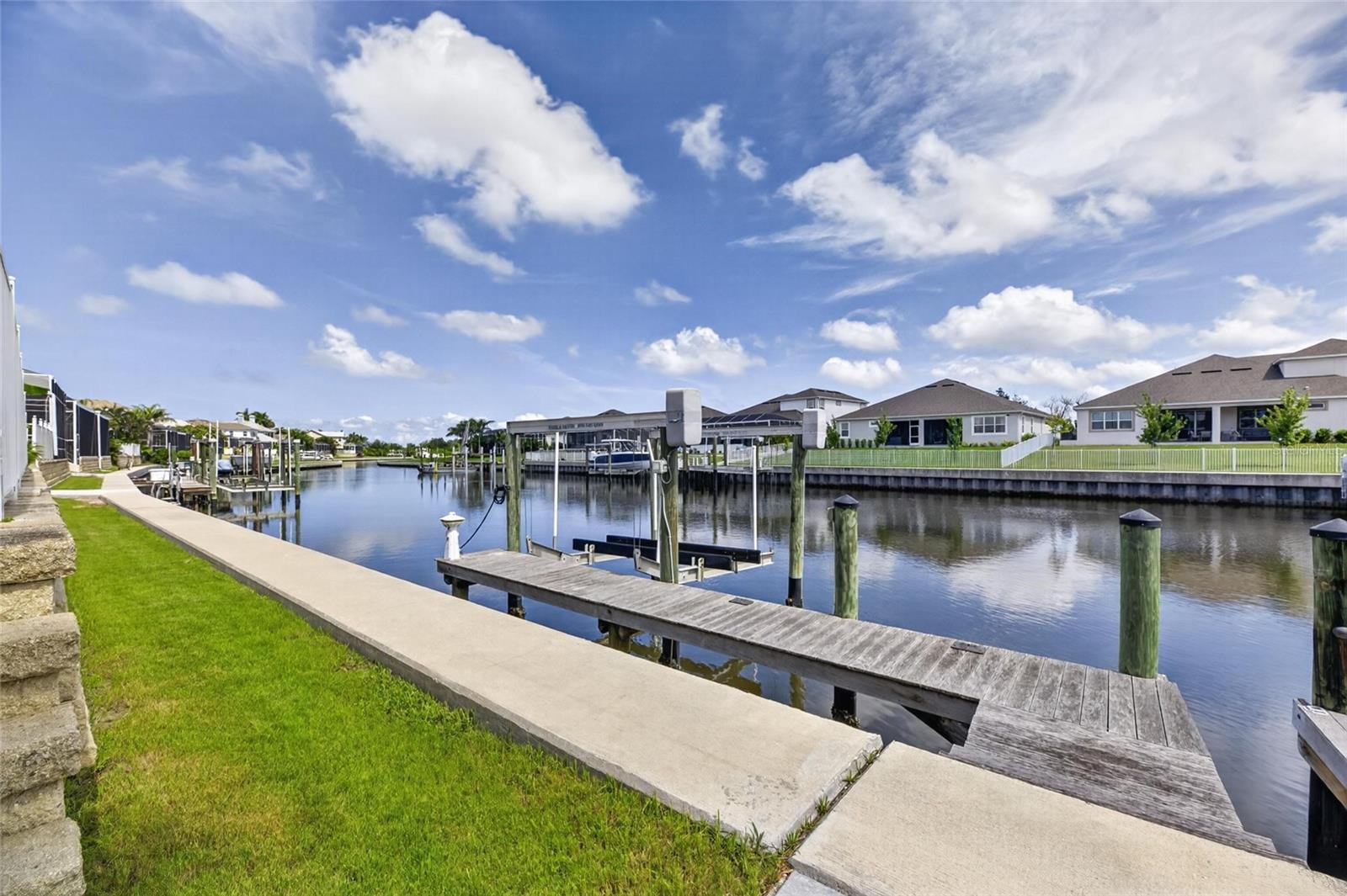 715 ISLEBAY DR — photo 92