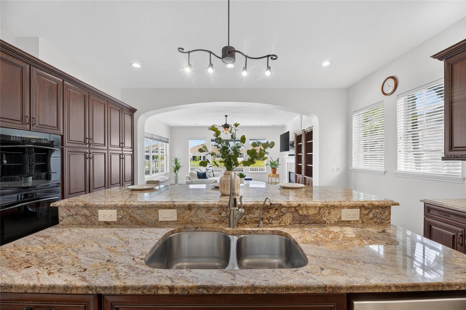 715 ISLEBAY DR — photo 45