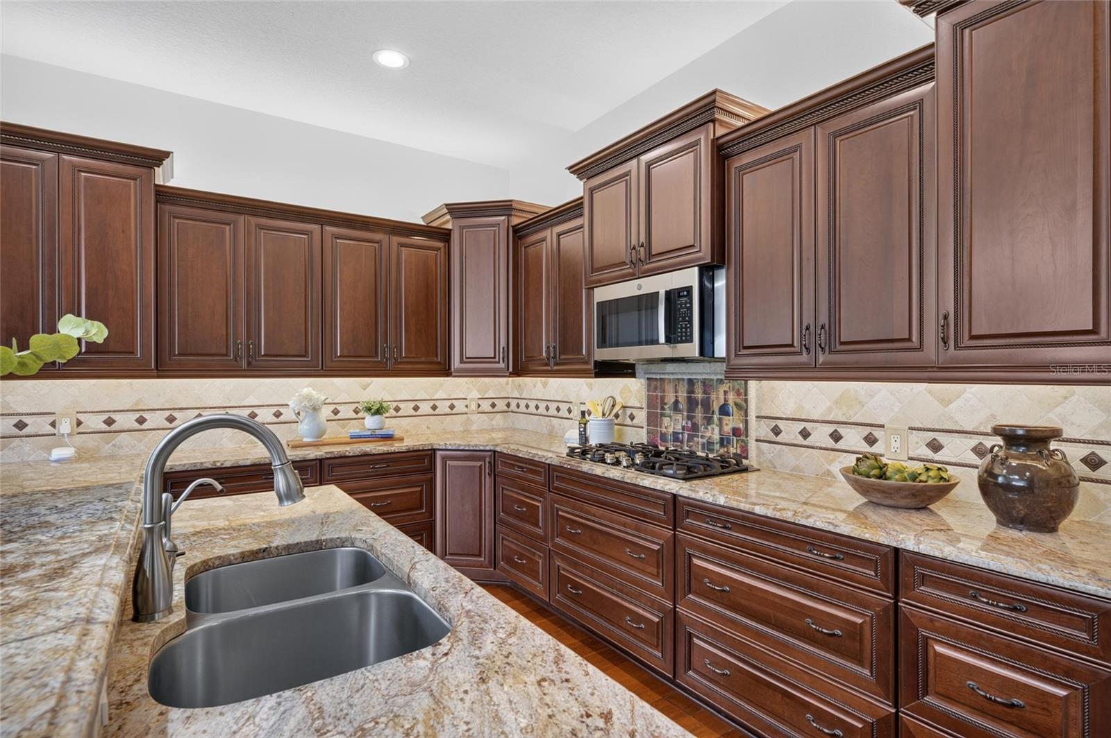715 ISLEBAY DR — photo 50