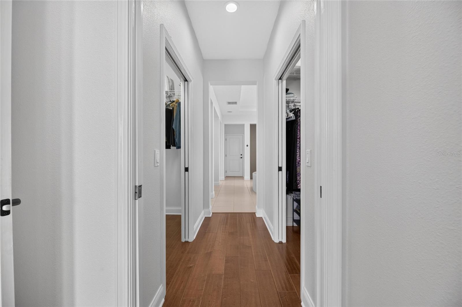 715 ISLEBAY DR — photo 36