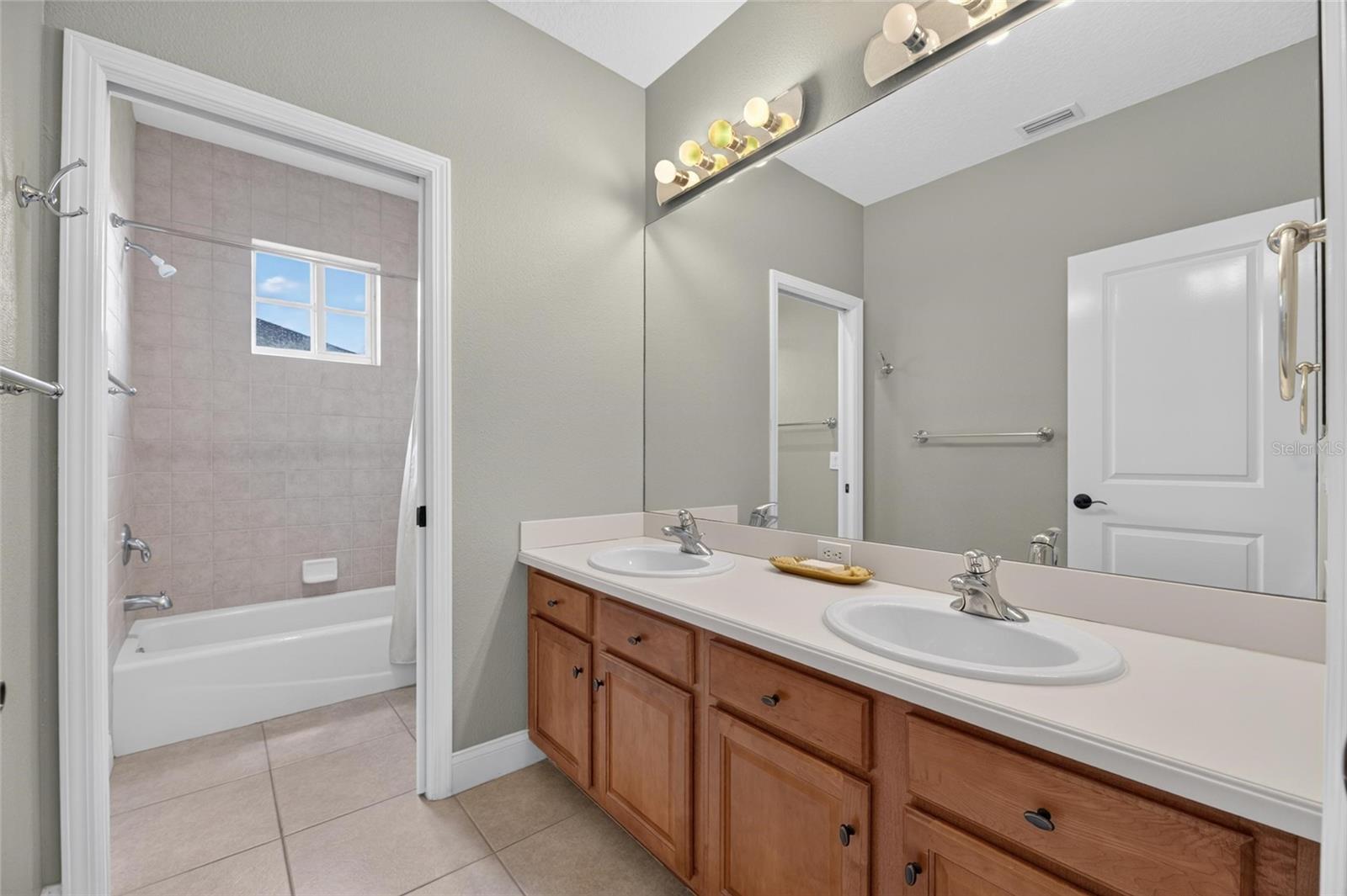 715 ISLEBAY DR — photo 77