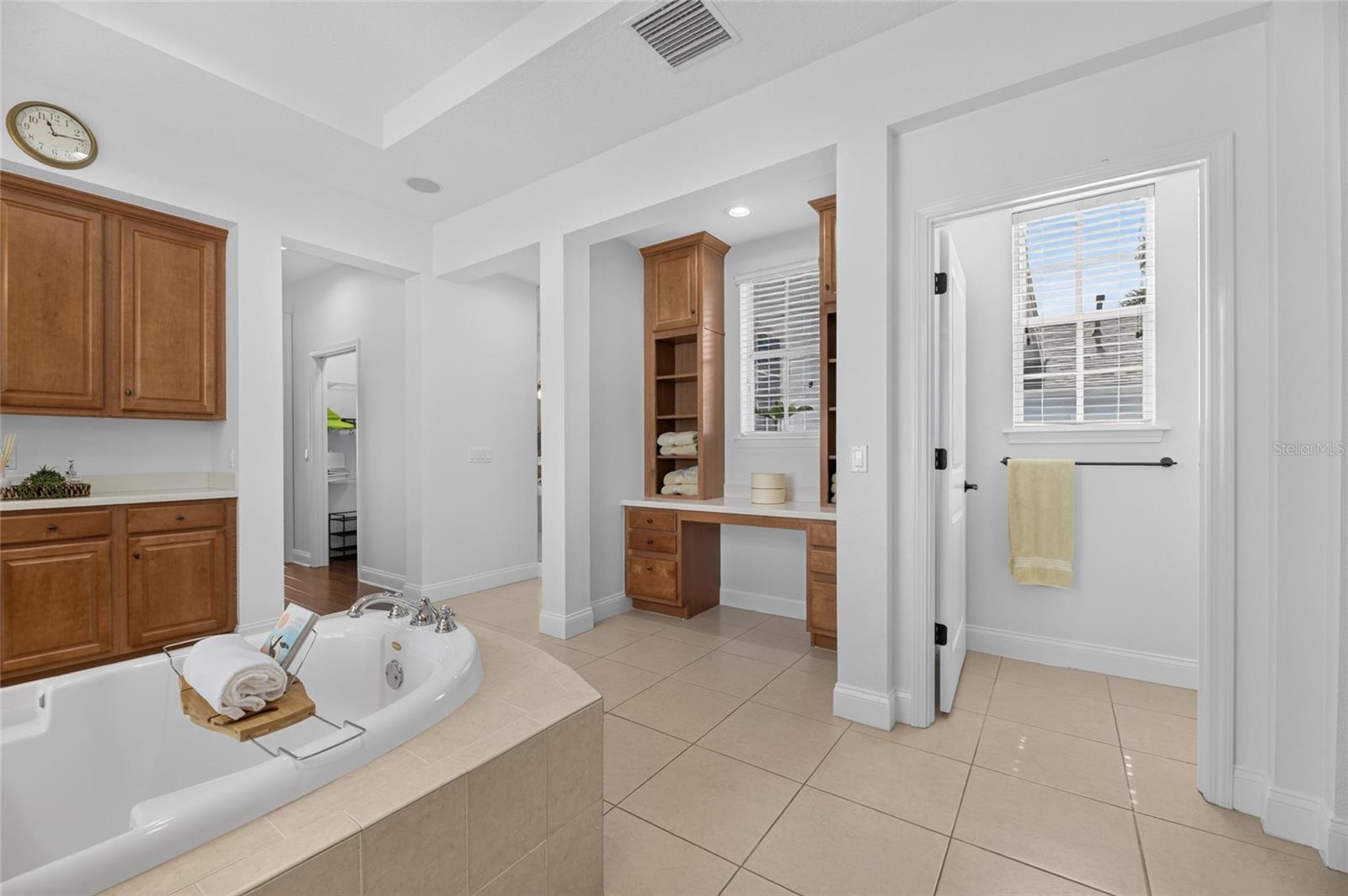 715 ISLEBAY DR — photo 39