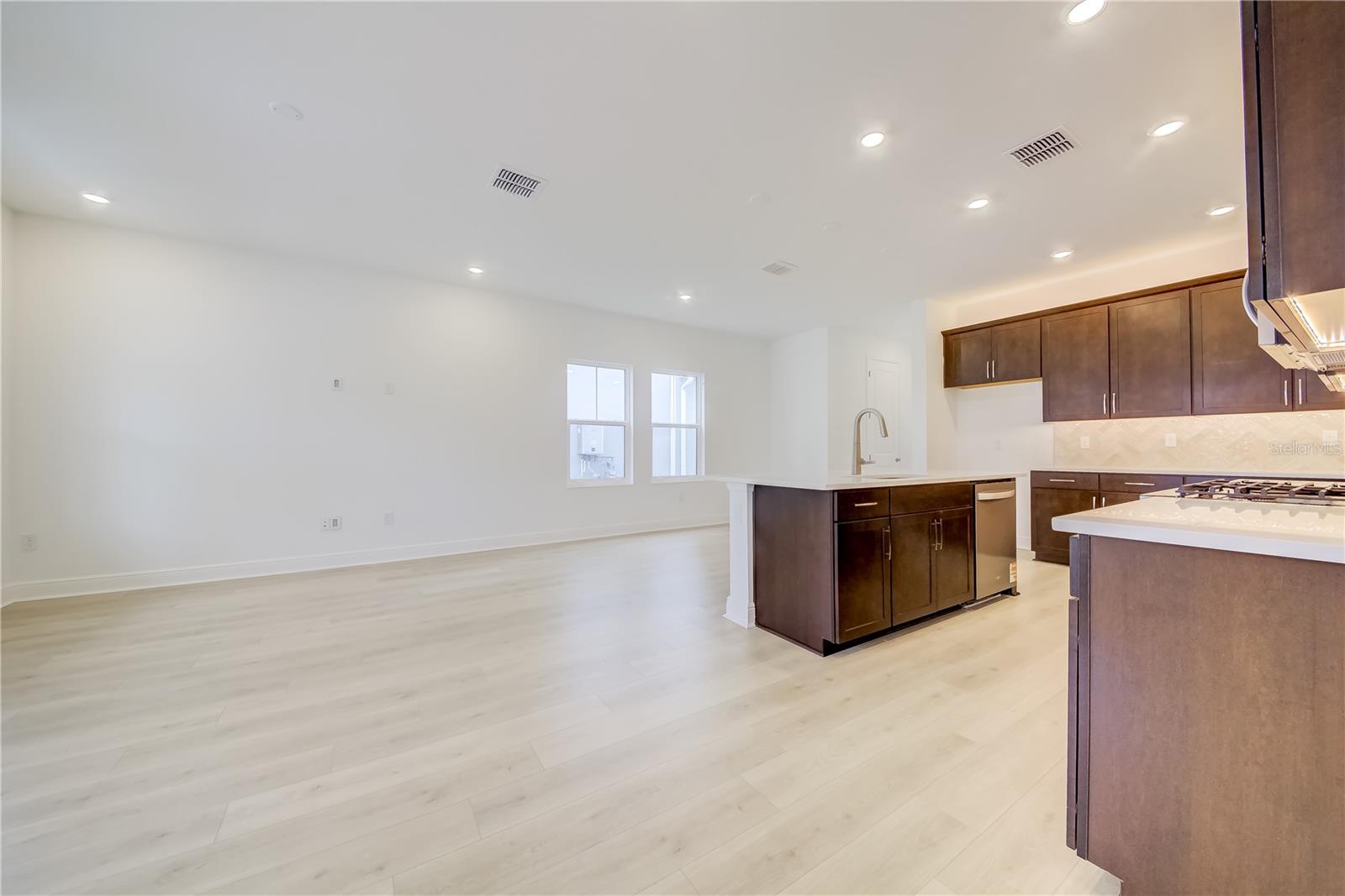 9131 WALCOTT LN — photo 9